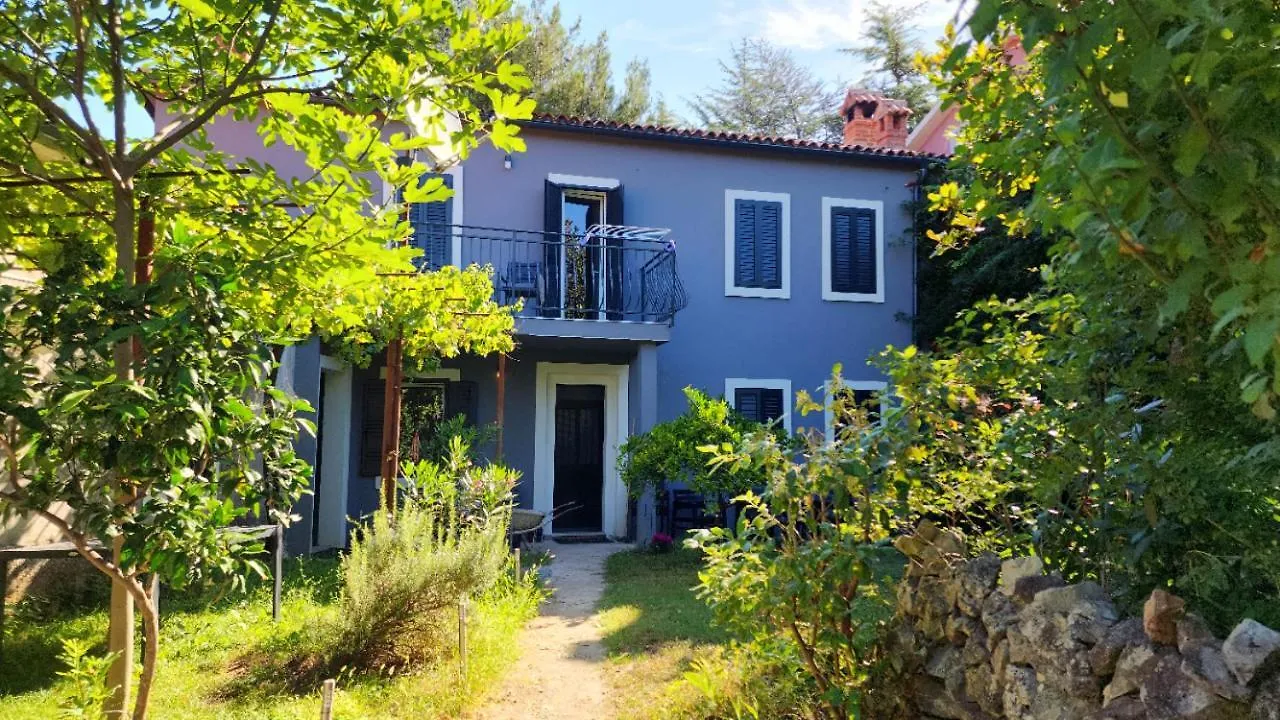 Villa Annika Stalije
